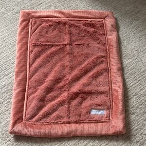Saranoni Lush Mini Blanket Coral 19”x13”